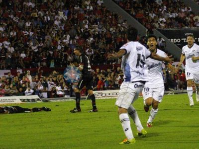 Un empate ag�nico que va a la cabeza