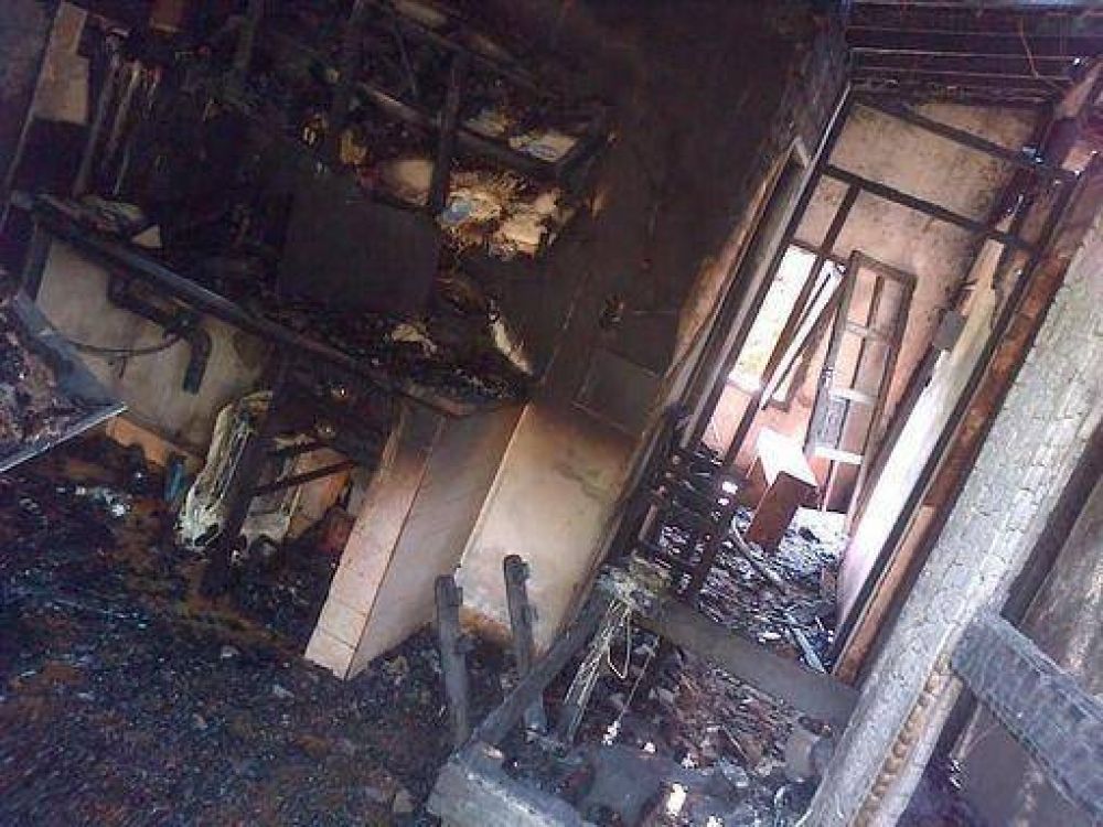 Montecarlo: Incendio consumi una vivienda en el barrio 9 de julio