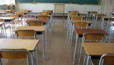 Con nueva propuesta, pero a�n sin clases