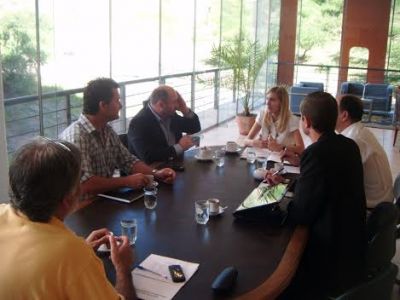 Guanacache: Hissa recibi� al intendente de La Paz
