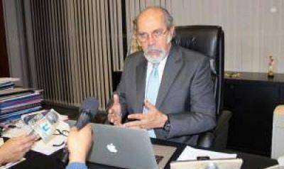 Iba�ez: "Debemos cumplir nuestra obligaci�n con los empleados estatales y mantener el apoyo a los sectores de la economia real"