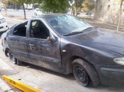 Volc� y le secuestraron droga en el auto