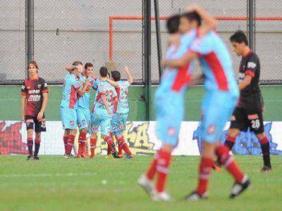 Col�n cort� la racha en Sarand� pero sigue siendo �nico l�der