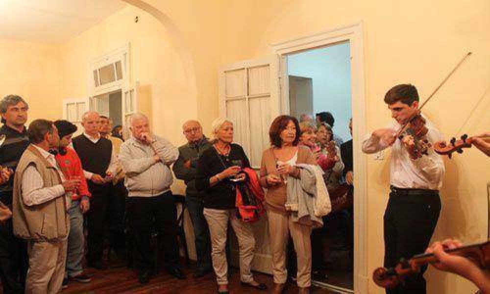 La Asociaci�n Vecinos de Plaza Mitre inaugur� sede social