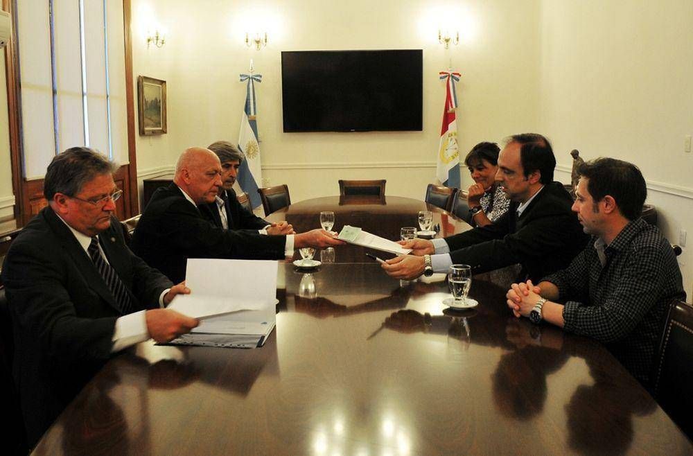La Ciudad recibi� el aporte de Provincia para seguir recuperando la nave central de la Estaci�n Belgrano