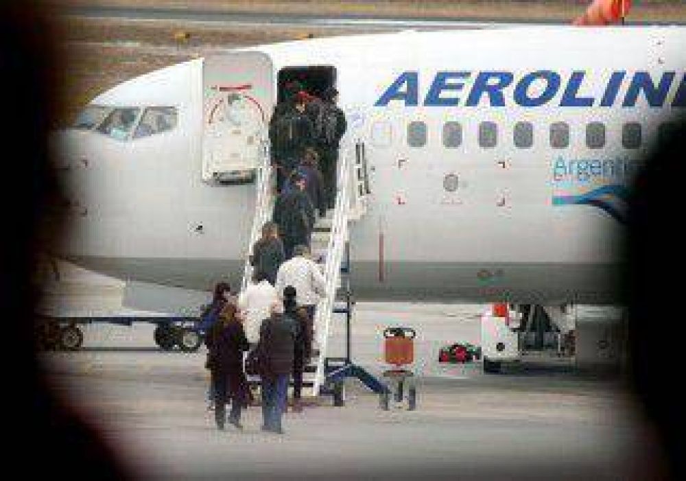 Los neuquinos eligen viajar cada vez m�s en avi�n y menos en micro 