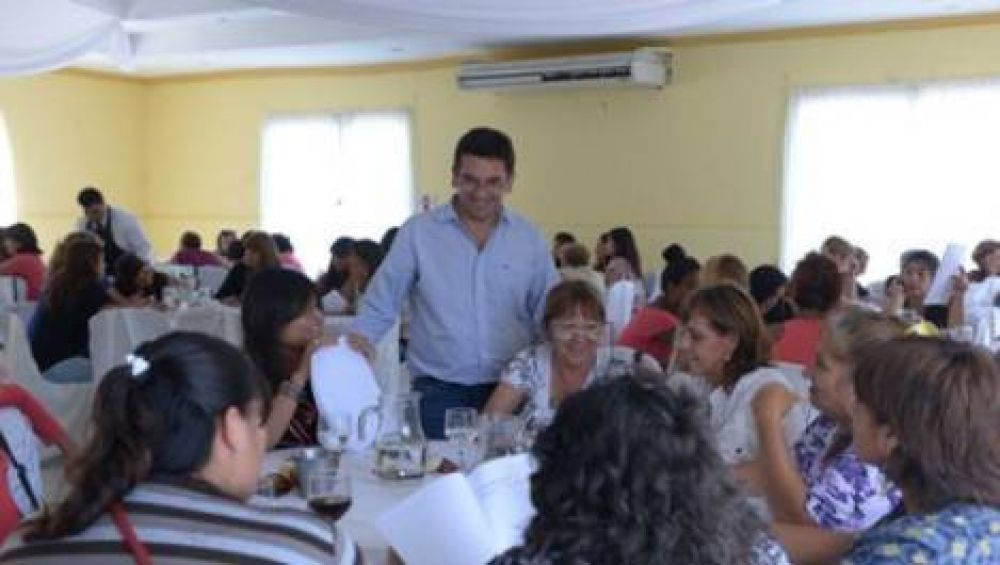 Respaldo de mujeres de FME a Luc�a Corpacci