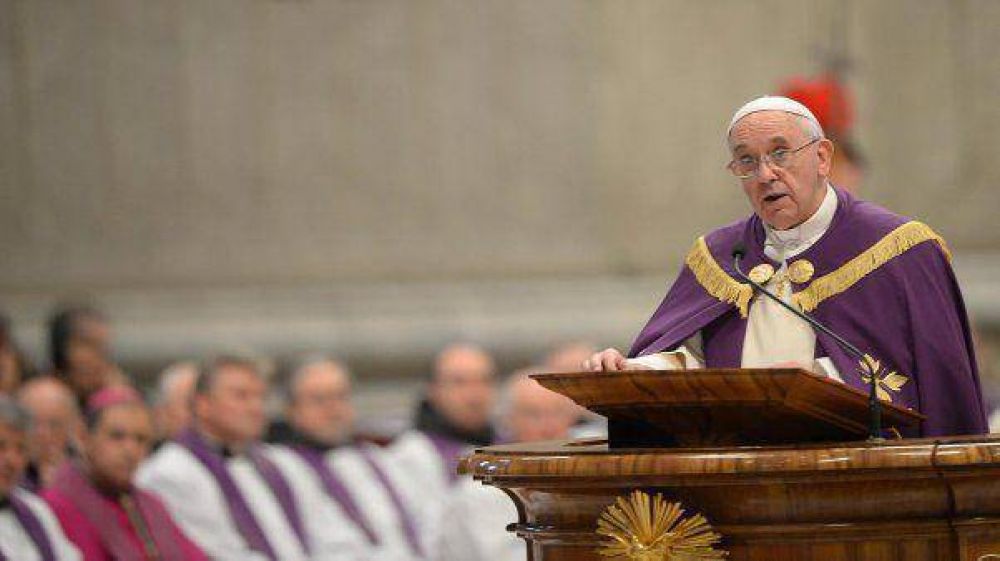 El Papa, contra las "habladur�as" en su rezo del �ngelus