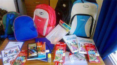 UTHGRA entreg� material escolar para sus afiliados