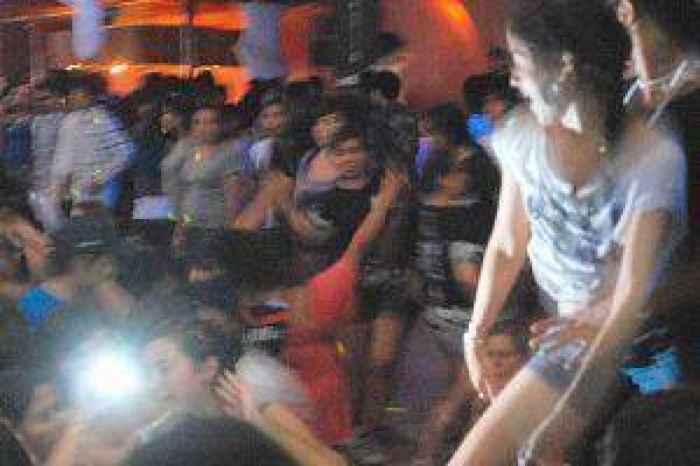 Crece la indignaci�n de los vecinos por los pubs que funcionan como boliche