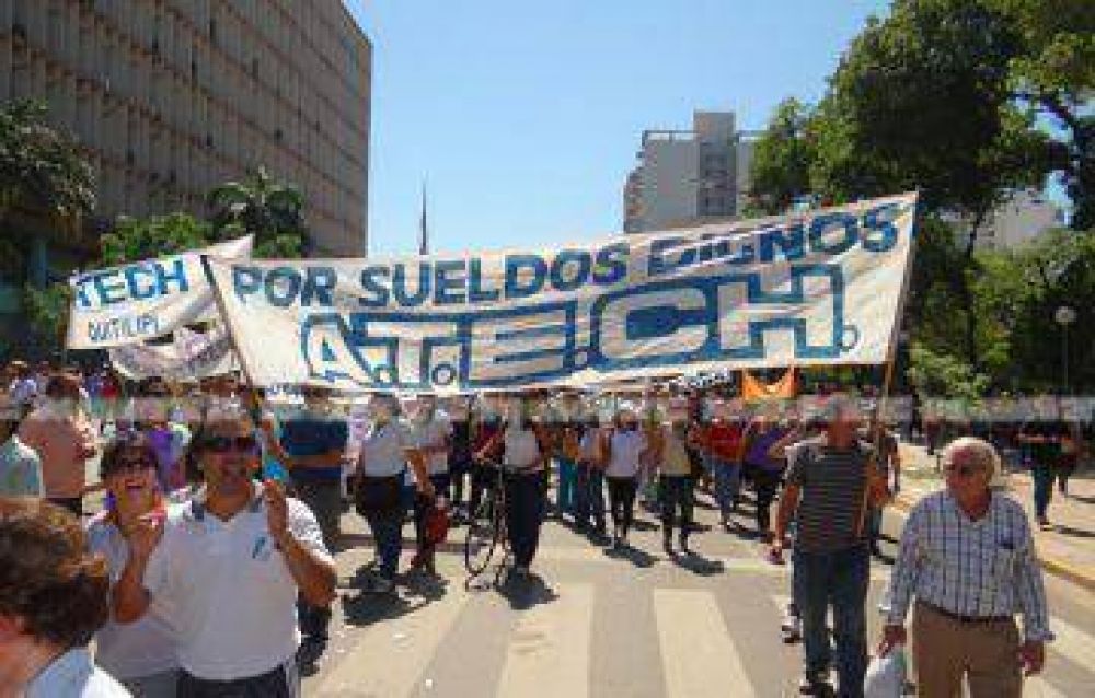 Gremios docentes anunciaron que volver�n a movilizarse
