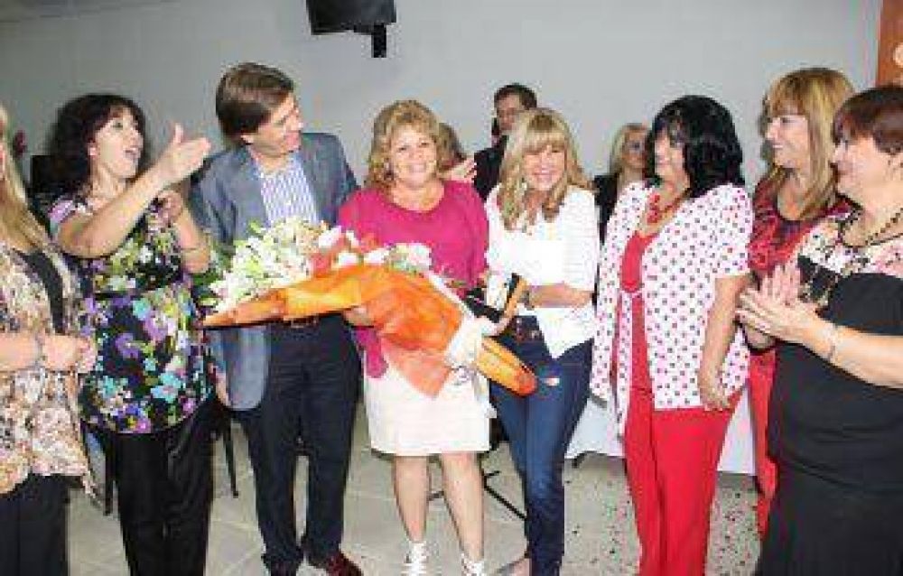Ada premi a una tcnica de ftbol como "mujer solidaria" del 2014