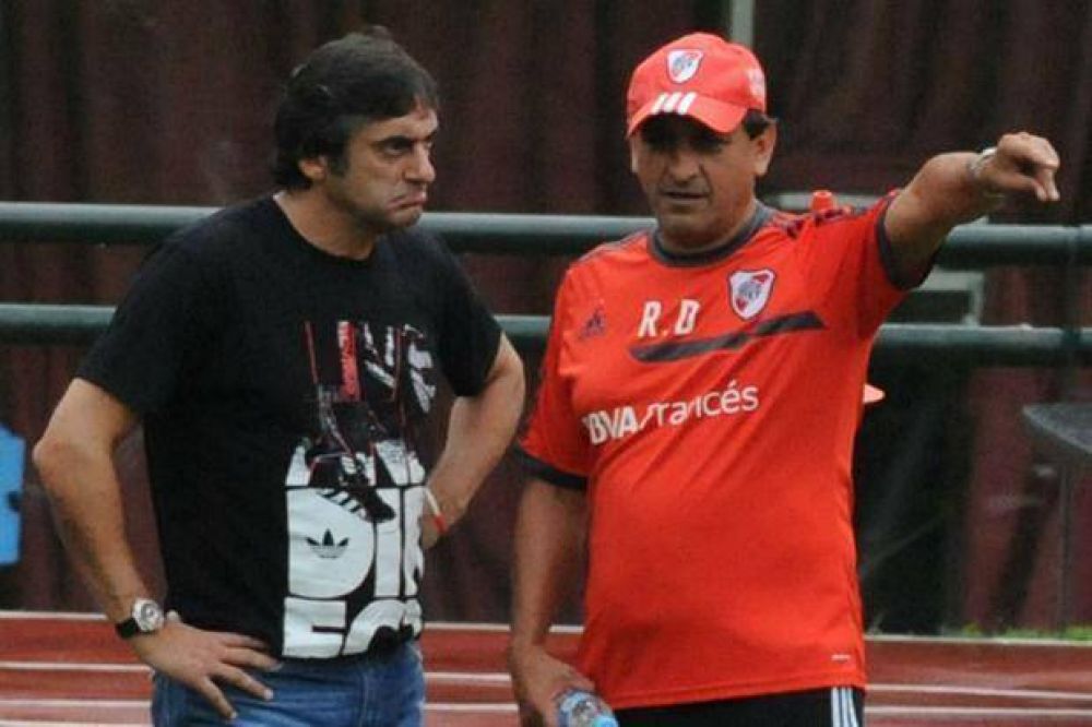 Con la alegr�a por el triunfo ante Boca, River se entren� con la visita de Enzo Francescoli