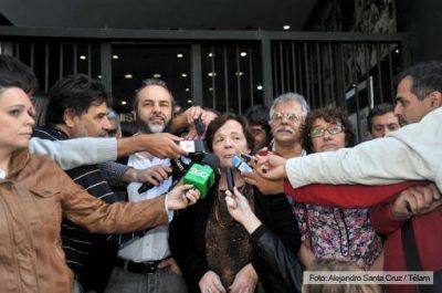 Acuerdan un b�sico de $4.400 como piso para los docentes de todo el pa�s