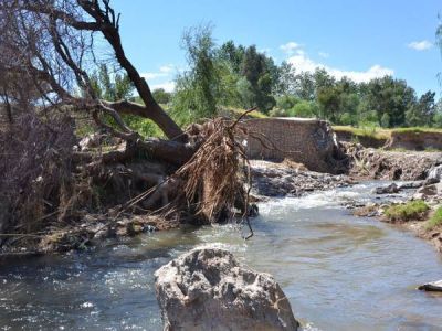 Aconsejan realizar obras para frenar la erosi�n en el r�o San Luis