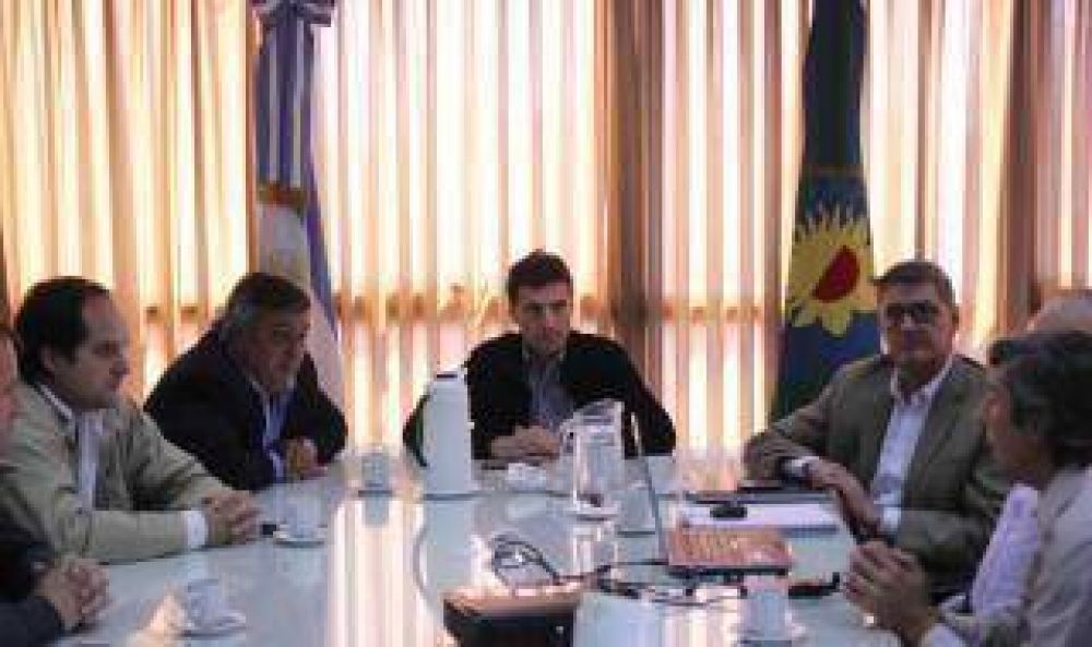 La Porta anunci� plan de obras energ�ticas para municipios