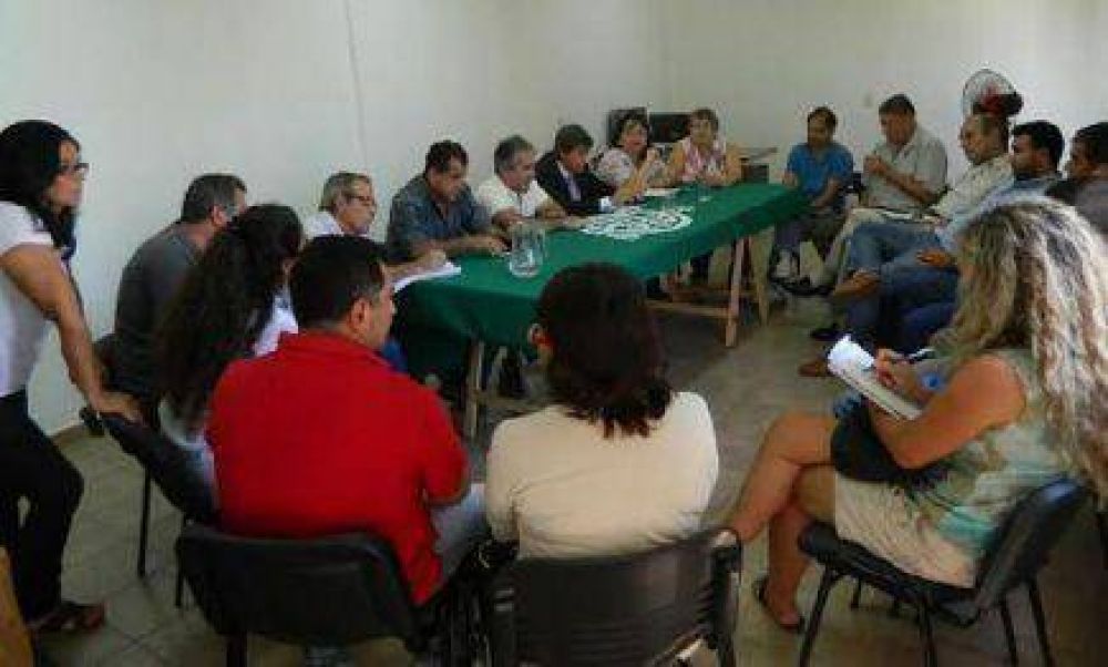 Multisectorial se reuni� con Camioneros y la CGT