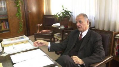 A�n no deciden si sigue Bustos Fierro