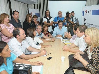 El Ejecutivo les ofreci� a los docentes 30,5% de aumento en un solo pago