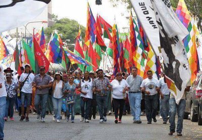 Las organizaciones sociales apoyaron la protesta de los estatales