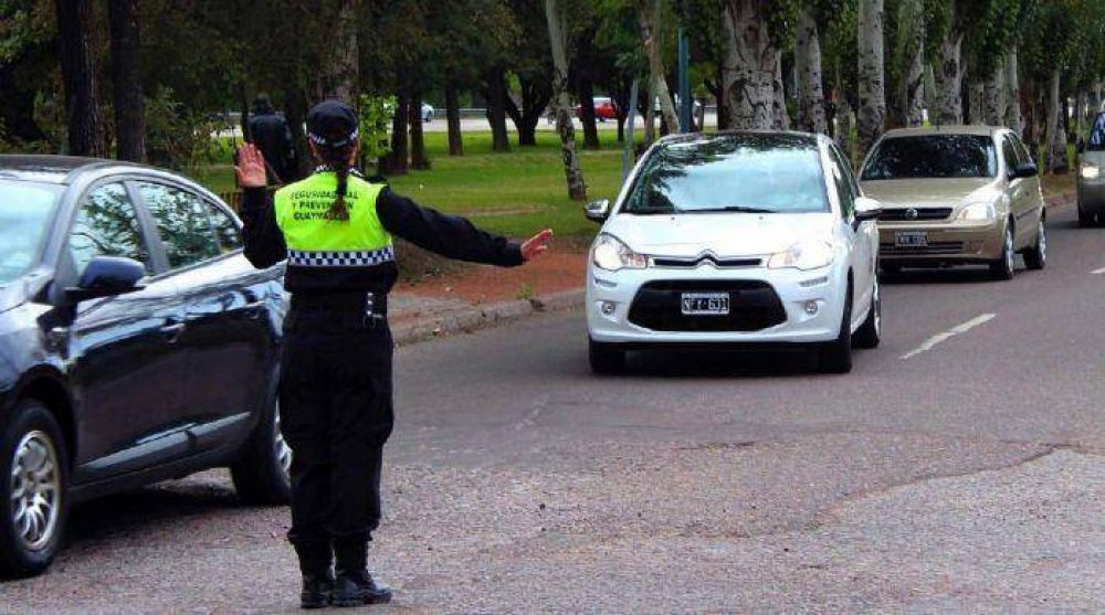 Desde hoy Guaymall�n saca sus polic�as viales a las calles