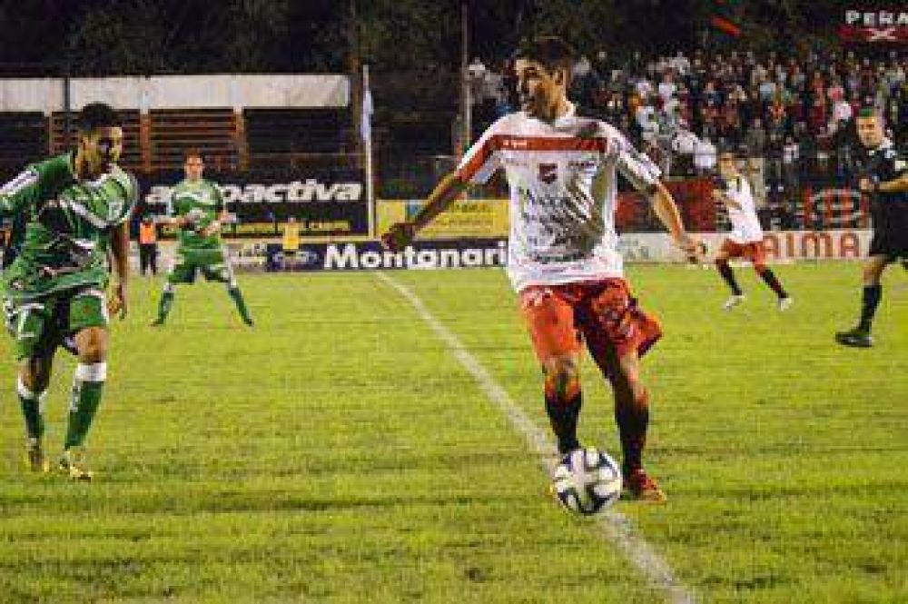 Douglas derrot� a Sportivo Belgrano con un �gol preparado� de Etevenaux