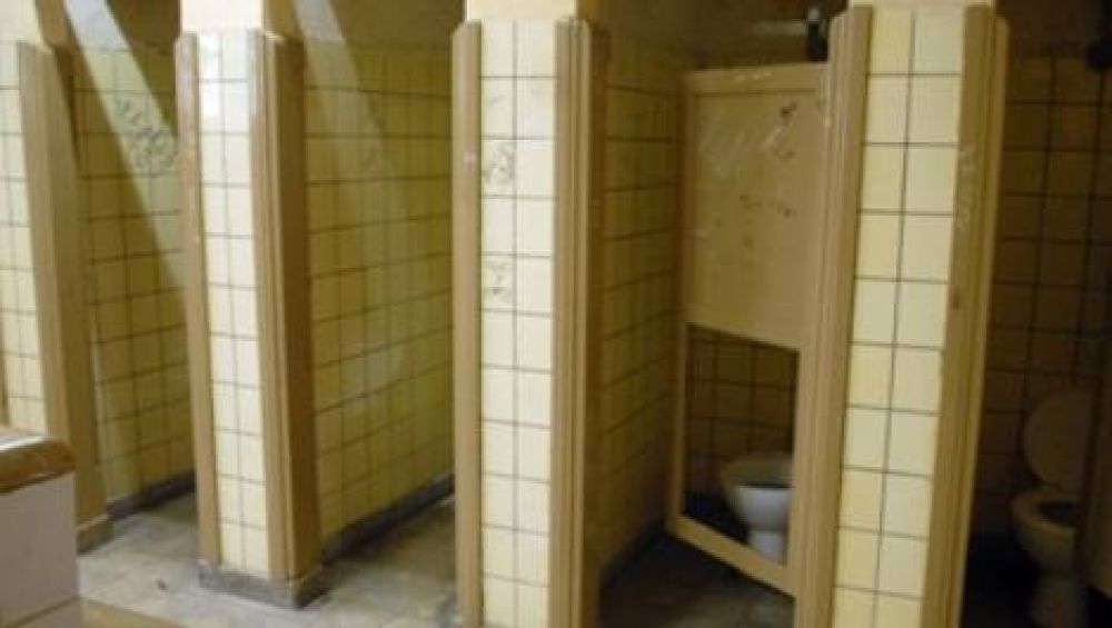 Sigue la recontrucci�n edilicia en las escuelas
