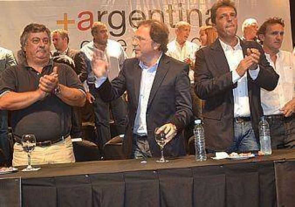 Massa a Mercedes: encuentro de concejales	