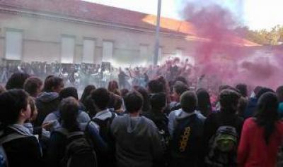 Graves incidentes durante "la previa" del primer d�a de clases en Bragado