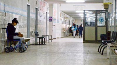 Trabajadores del Hospital Regional paran y se movilizan este jueves