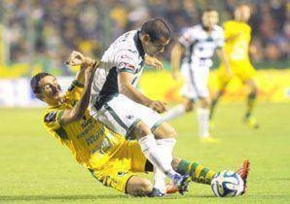Sarmiento cay� 2 a 0 ante Defensa y Justicia