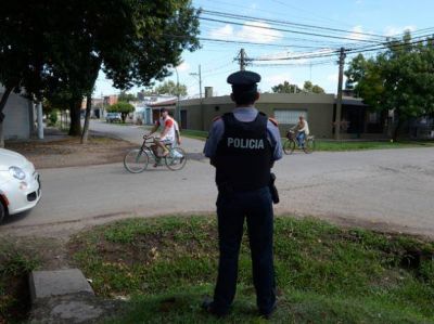 "La inteligencia policial est� quebrada, hay que recurrir a la participaci�n de los vecinos"