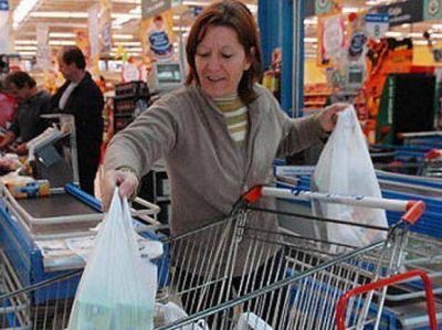 Tratan un proyecto para que se paguen las bolsas de pl�stico