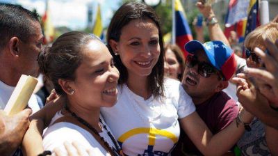El Supremo venezolano aval� la p�rdida de investidura de Corina Machado como diputada