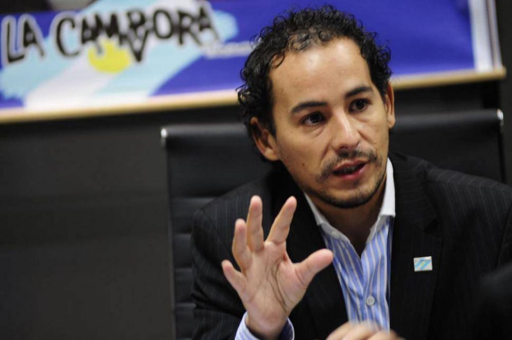 La C�mpora sostiene que Alperovich debe elegir a su sucesor