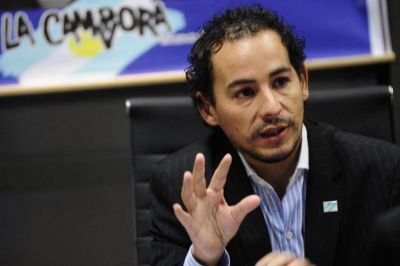 La C�mpora sostiene que Alperovich debe elegir a su sucesor