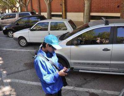 Eco: desde hoy cuesta $5 la hora de estacionamiento