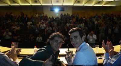 Tras reunirse con Randazzo, delegados de la Uni�n Ferroviaria no se suman al paro de Moyano
