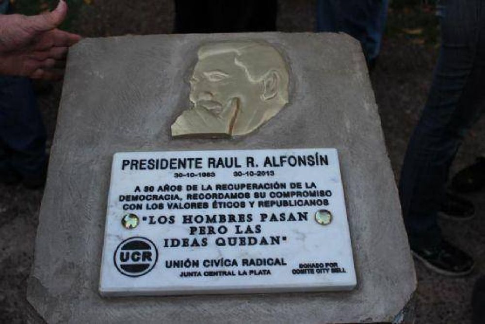El radicalismo platense record� a Ra�l Alfons�n al cumplirse cinco a�os de su fallecimiento