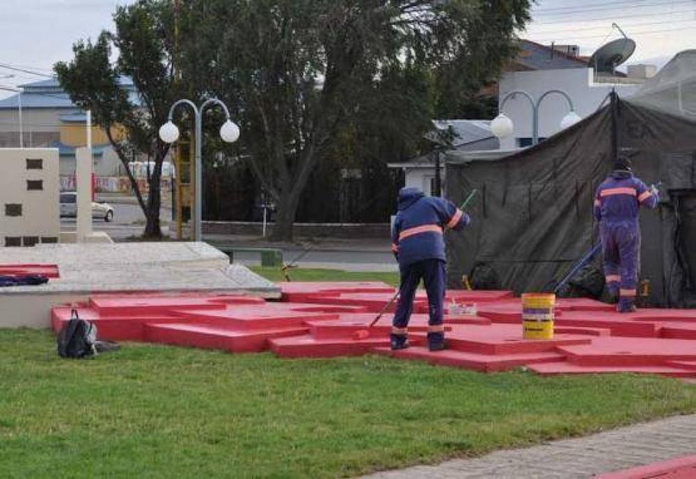 Trabajos en el Monumento a los Ca�dos en Malvinas y reparaci�n calle Estrada