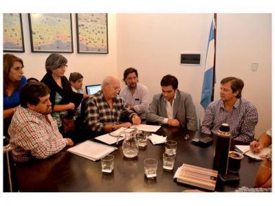 Hubo acuerdo salarial entre el gobierno y los gremios ATE y UPCN