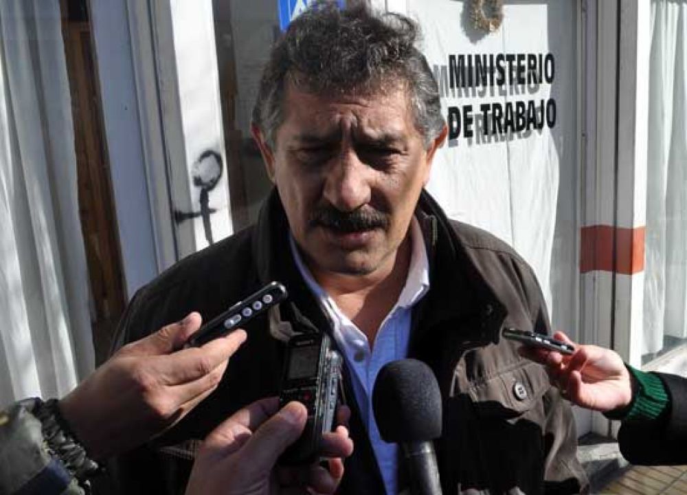 Medina confirm� que los colectivos seguir�n funcionando con normalidad por la noche