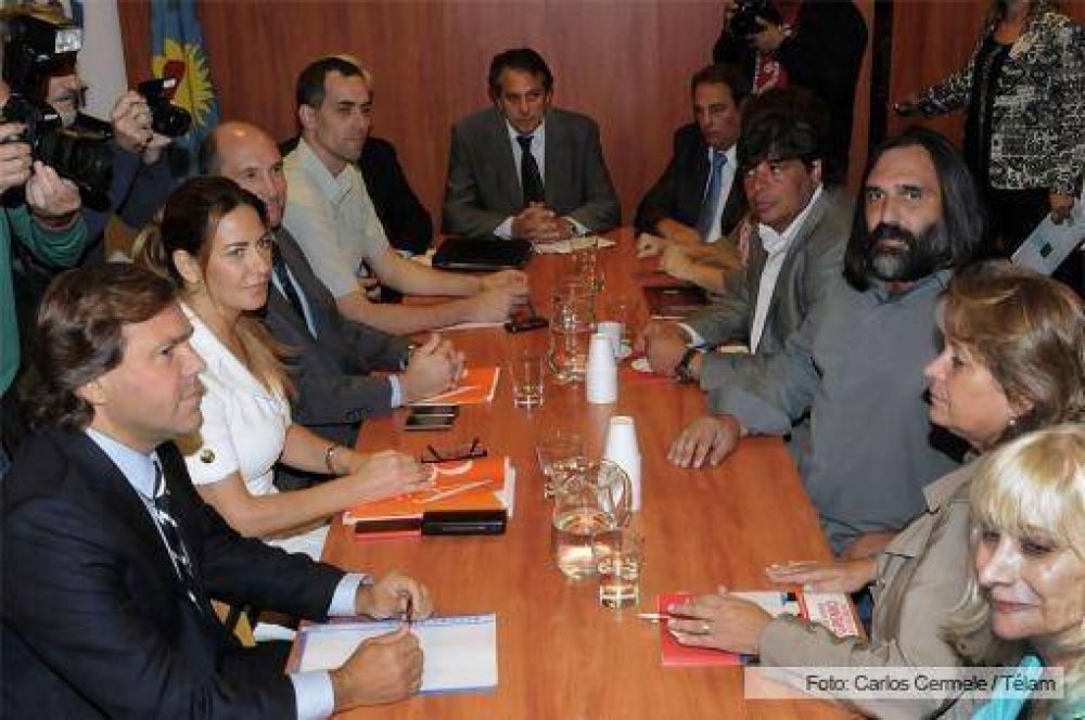Acuerdan medidas para recuperar los d�as de clase tras el paro docente