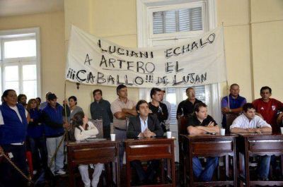 Pe�alba: �Artero es el Cavallo de Luj�n, que renuncie�