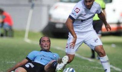 Quilmes sufri�, pero gracias a un gol en contra pudo ganarle a Belgrano