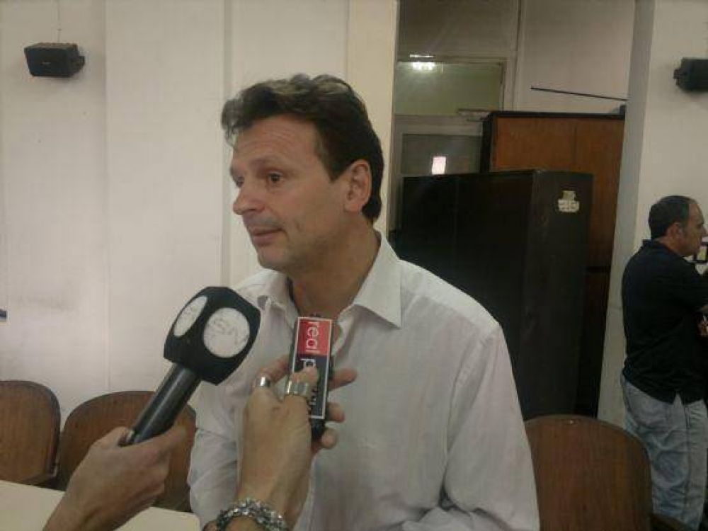 Gabriel Bruera visit� Berisso: �Estamos preocupados por la demora en el proyecto de la planta de RSU�