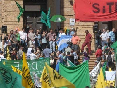 Los trabajadores de la Administraci�n Central rechazaron la oferta salarial y ratificaron el estado de asambleas