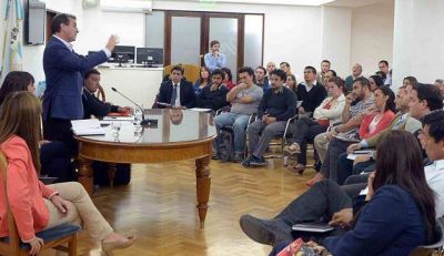P�rez recibi� a damnificados en operatoria de viviendas