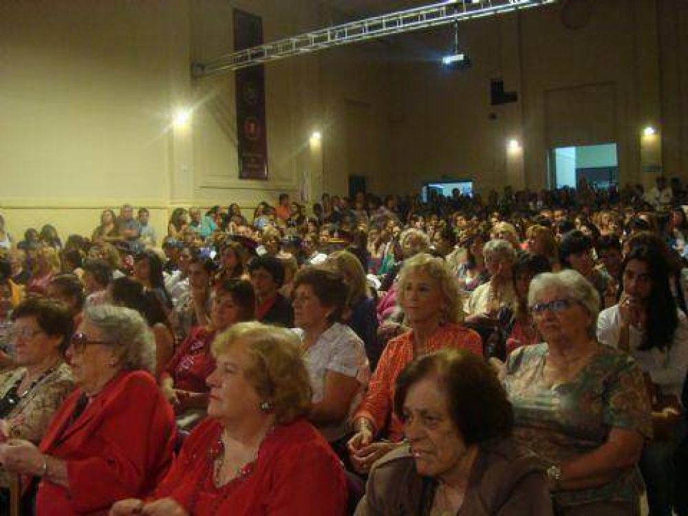 Sentido homenaje a las mujeres ramallenses