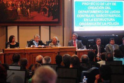Crear�n el departamento de Lucha contra el narcotr�fico